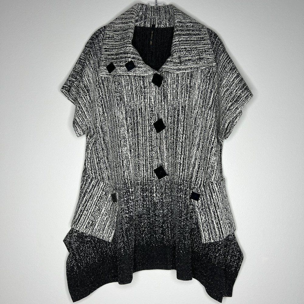 IC by Connie K Women's Black & White Gradient Knit Short-Sleeve Vest Sz XL